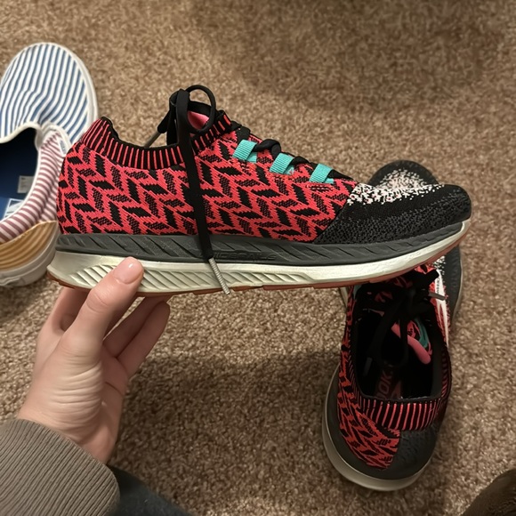 Brooks Bedlam - Picture 4 of 4